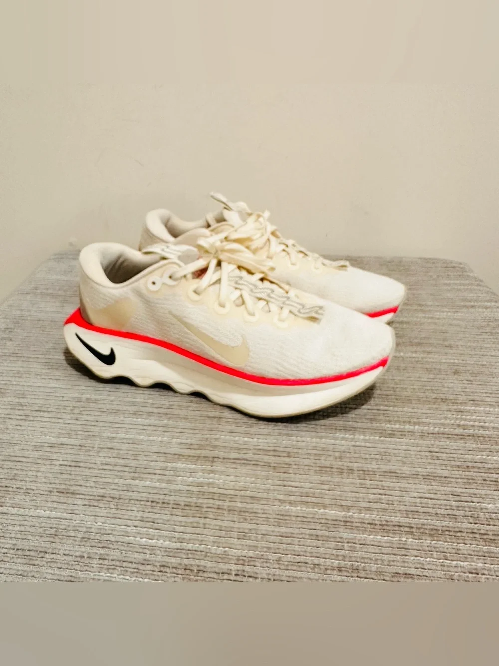 Nike Motiva Women's Walking Shoes Pale Ivory Sail DV1238-104 Size US 10 / EUR 42